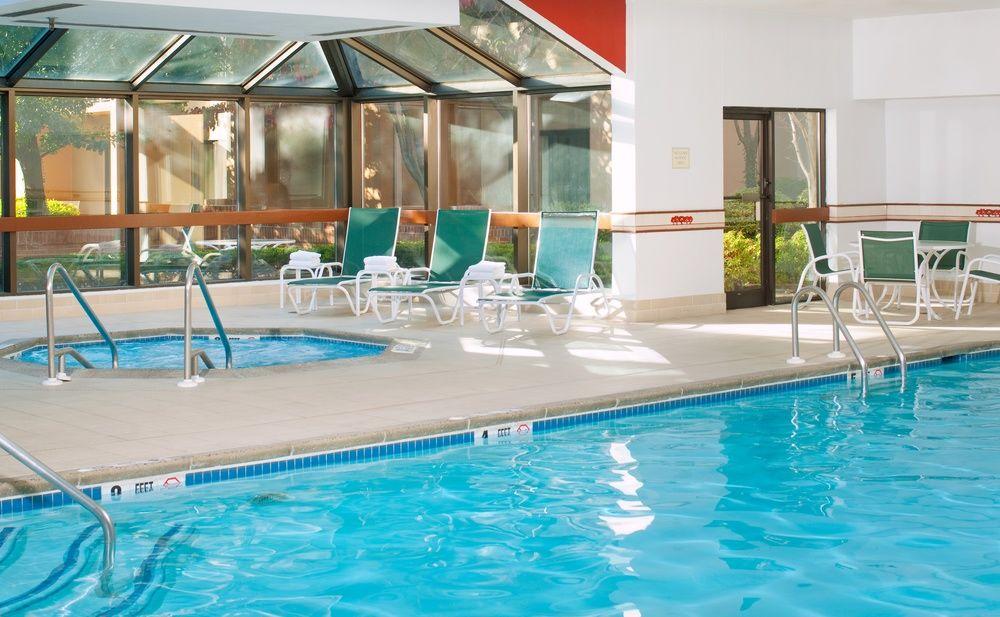 Courtyard Newark Liberty International Airport Ξενοδοχείο Εξωτερικό φωτογραφία