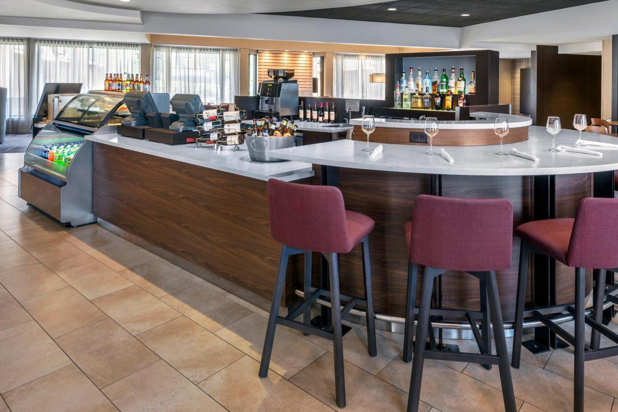 Courtyard Newark Liberty International Airport Ξενοδοχείο Εξωτερικό φωτογραφία