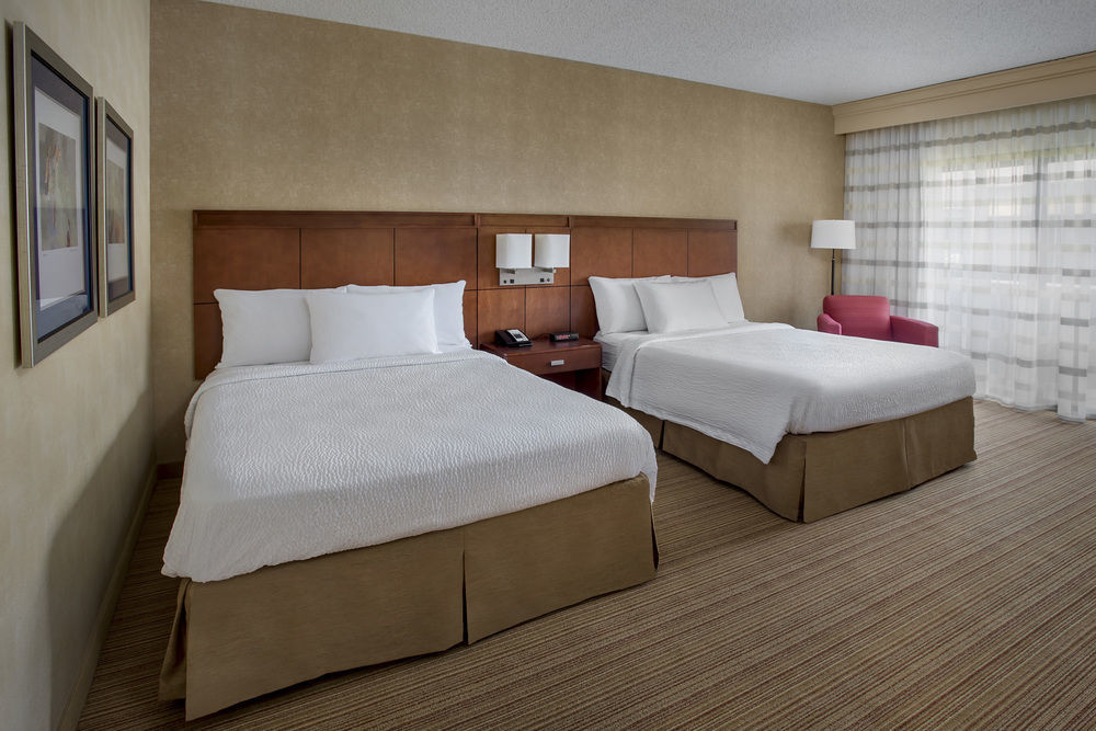 Courtyard Newark Liberty International Airport Ξενοδοχείο Εξωτερικό φωτογραφία